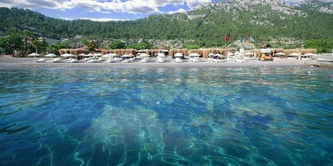 Ege’de zamanı durduran koy! Terk edilmiş gibi sessiz ve berrak: Burada sadece dalga sesi ve huzur var! 1